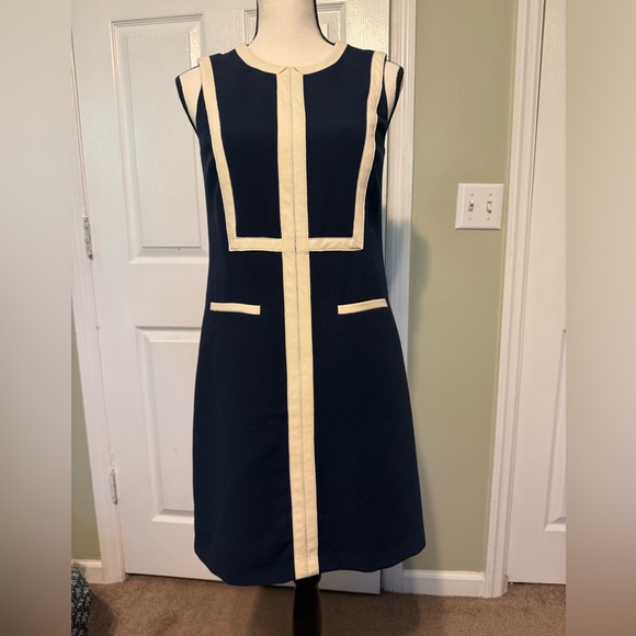 Muse Dresses & Skirts - Sweet dress